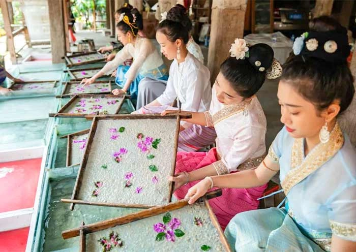 5 Days South Yunnan Tour: Kunming to Xishuangbanna by High Speed Train